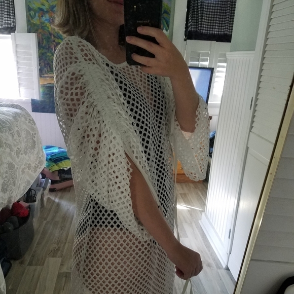 Venus Fishnet cover up - Picture 3 of 10